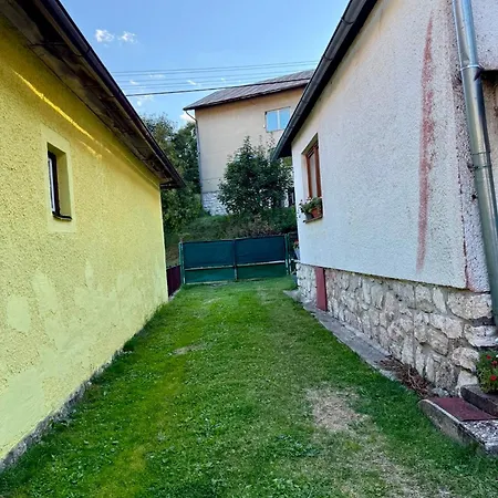 Dom Pri Masi - The Lakeside House *