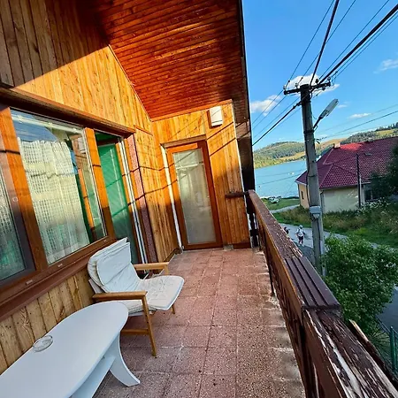 Dom Pri Masi - The Lakeside House 펜션 *